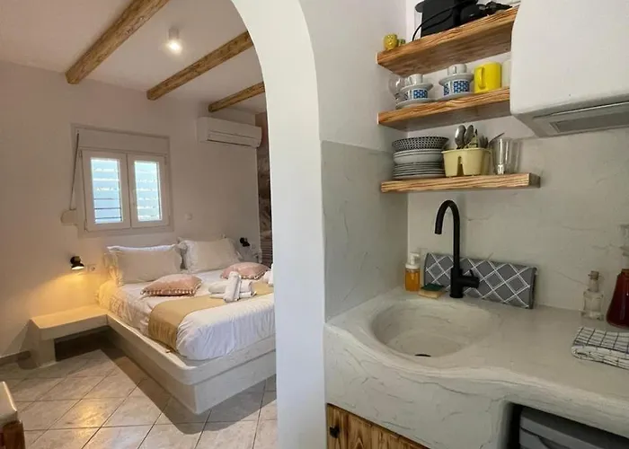 Michaella Apartment Plaka (Naxos)